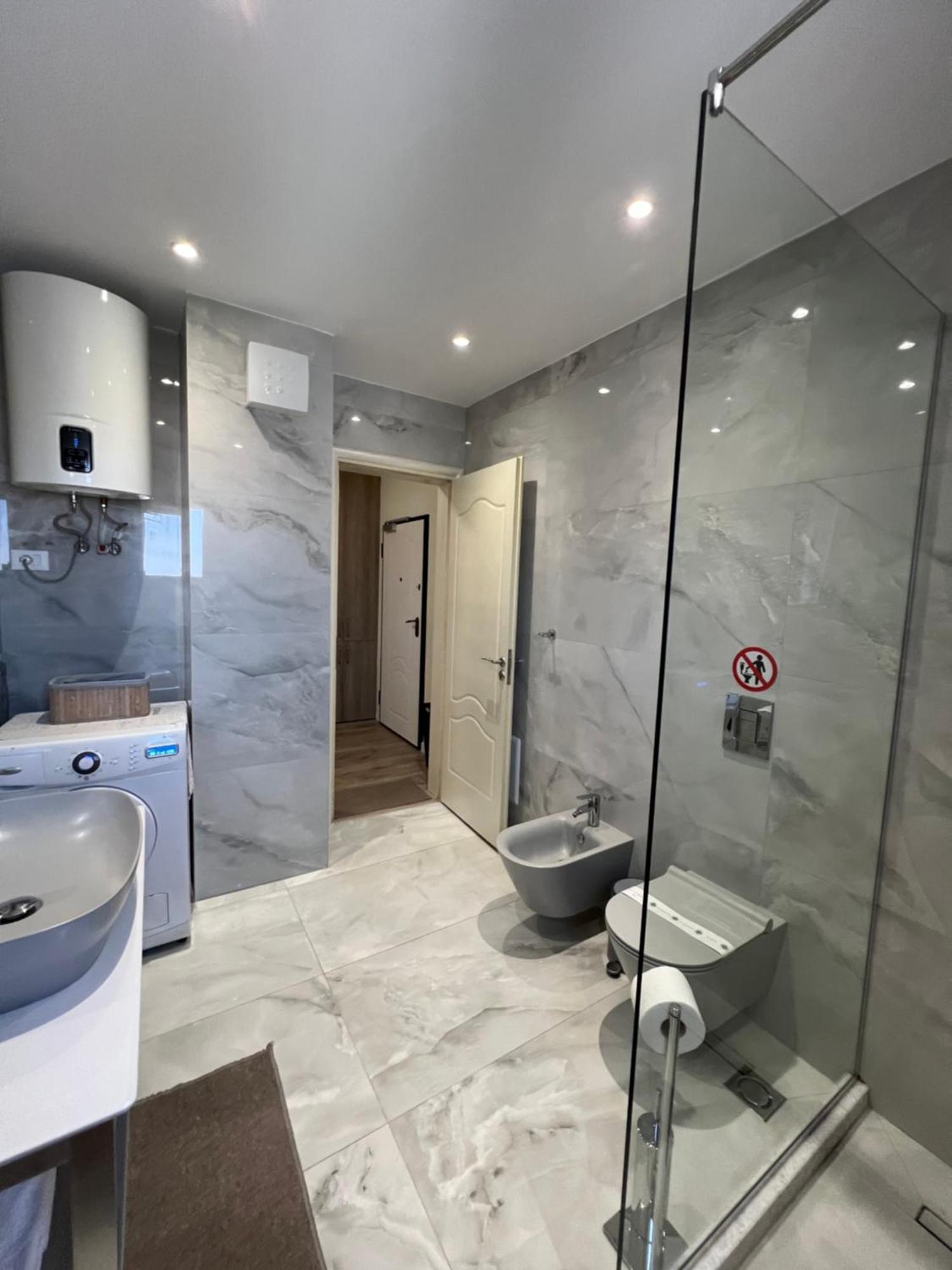 Center View Luxury Apartment Tirana Zewnętrze zdjęcie